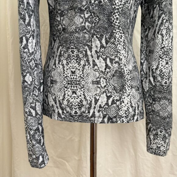 Guess Snakeskin Lace Up T-Shirt S - Picture 6 of 8